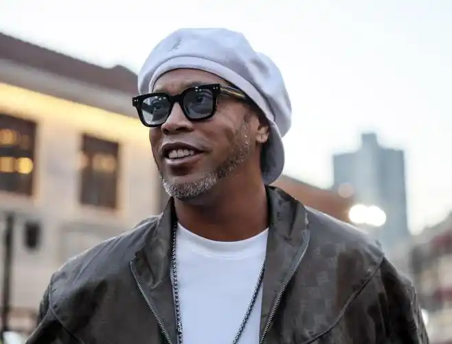 和替补内线 和替补内线